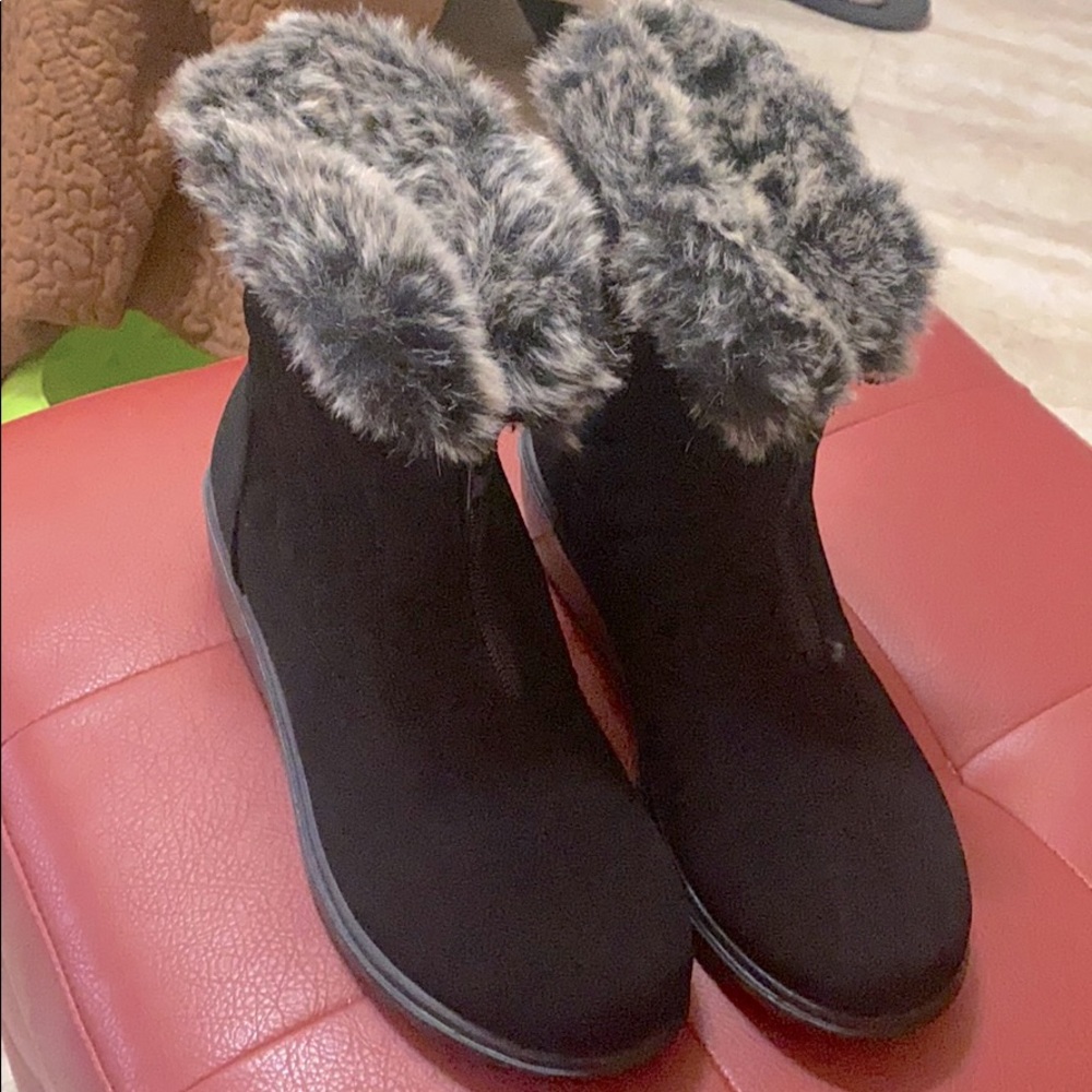 Black Fur Boots